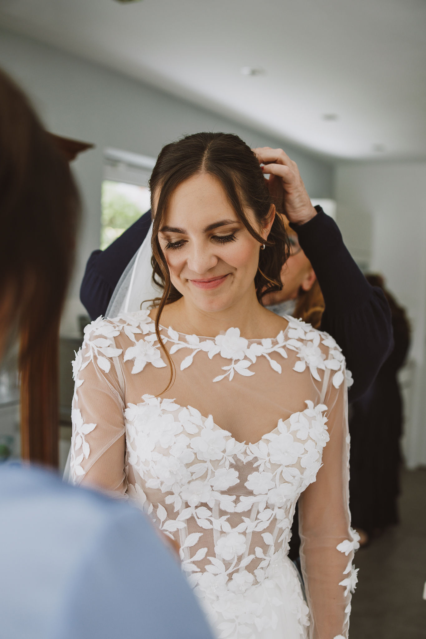 Bridal preparation – Wedding photographer Innsbruck